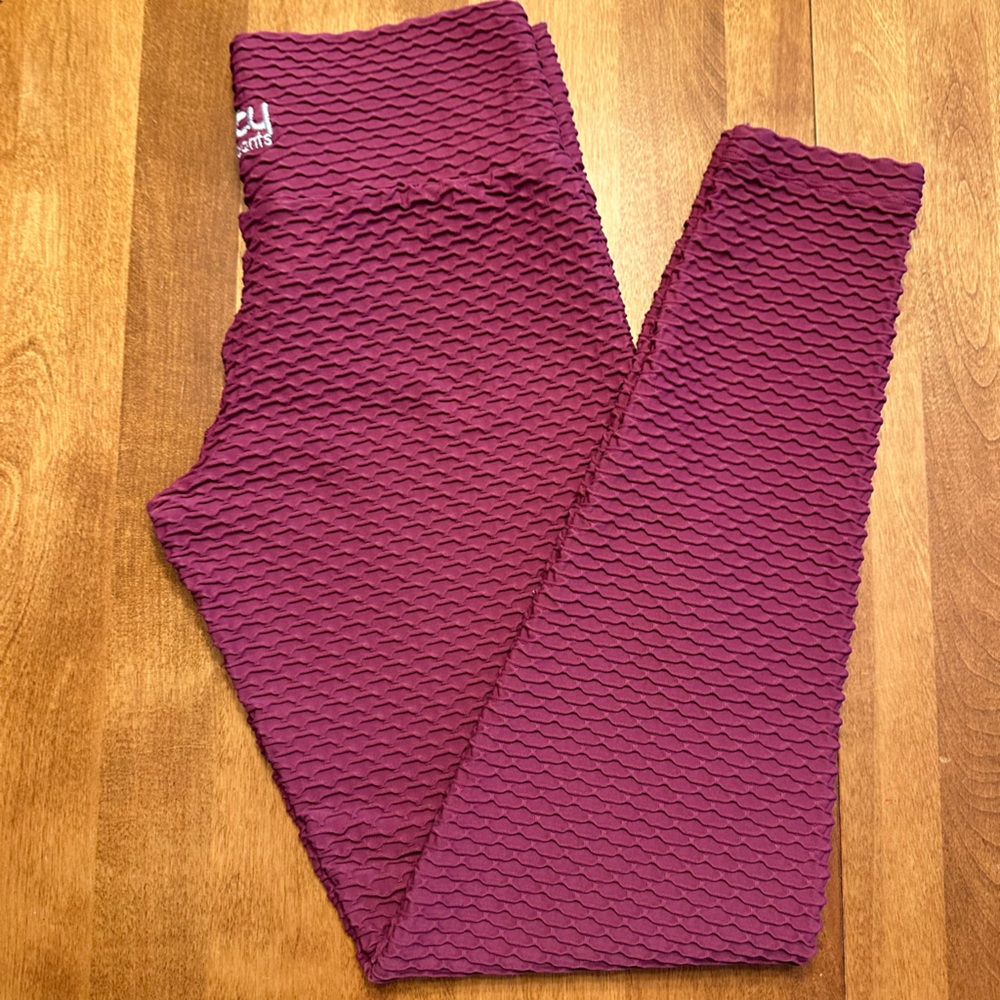 Booty By Brabants Croco Skin Leggings - Like New - Berry Color